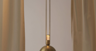 Industrial ceiling light