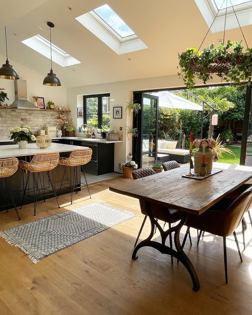 Kitchen Tables And Chairs: A Guide to the Perfect Dining Set