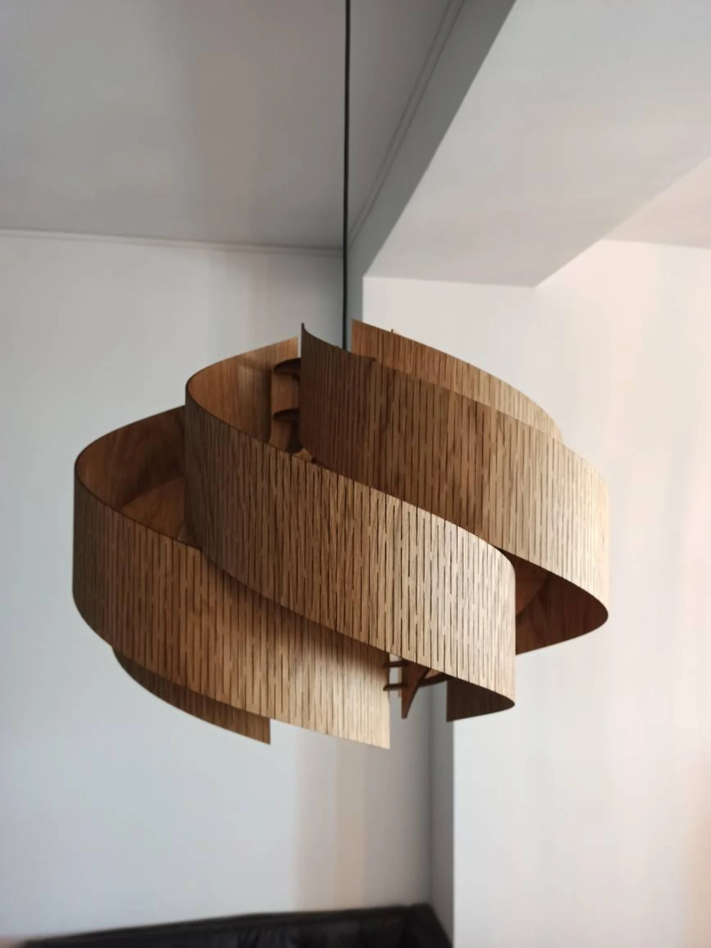 Lamp with natural light Brighten up your space with a natural light source