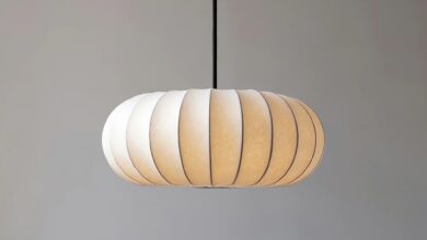 Lamp with natural light