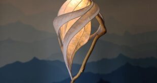 Lamp with natural light