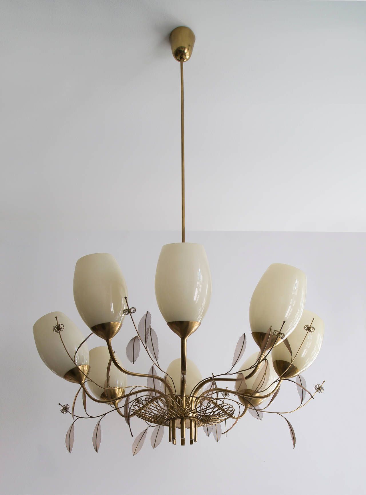 Large chandeliers models that will transform your space