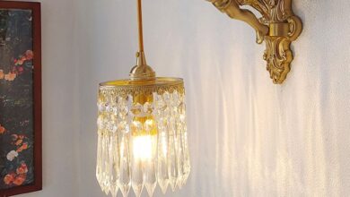 Lighting with wall lamp