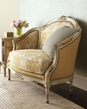 Loveseat Settee – The Perfect Addition to Your Home