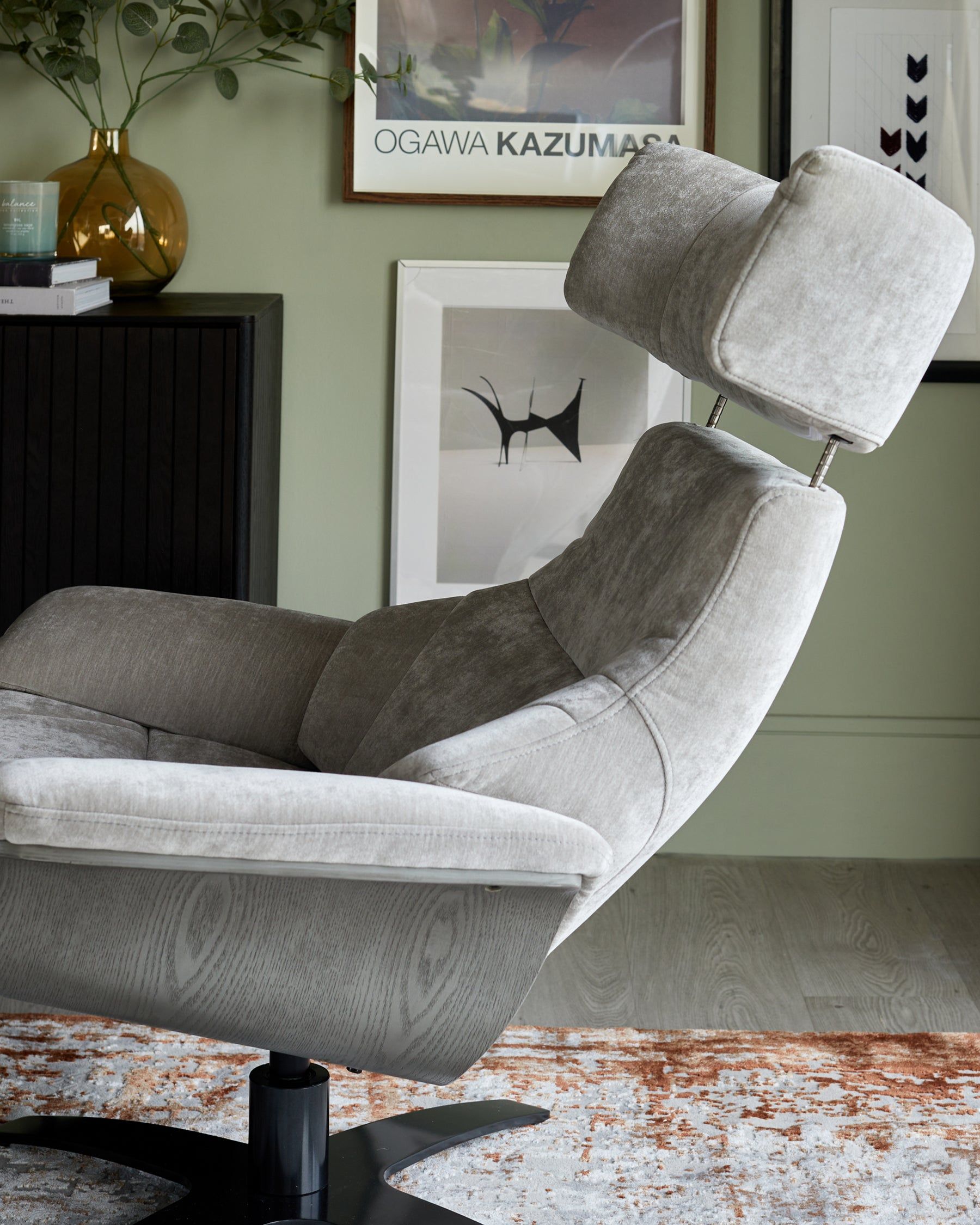 Modern Armchair Recliners Upgrade Your Relaxation Experience with Stylish Reclining Chairs in Contemporary Designs