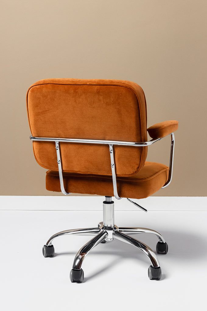 Modern Office Chairs: The Key to Work Comfort and Productivity