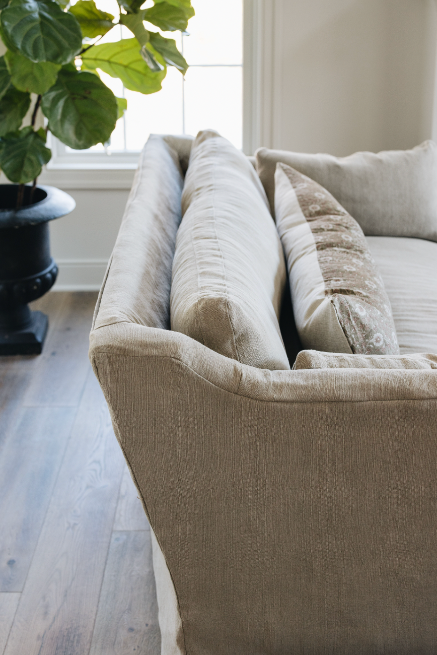 Modern Sofa Slipcovers: Upgrade Your Living Room Décor Today