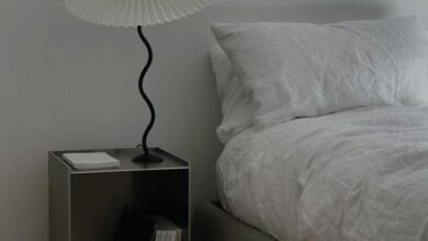 Modern style table lamps