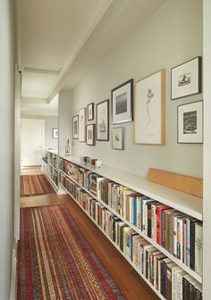 Narrow Bookshelf Organization Ideas for Small Spaces