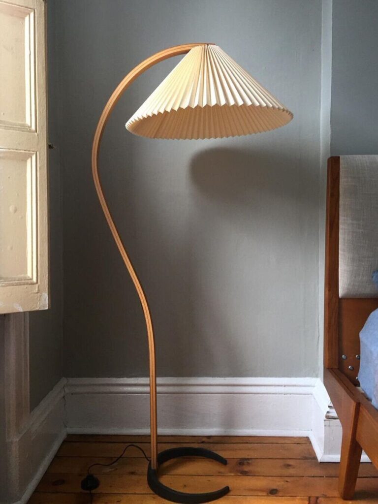 Nice floor lamp with reading lamp