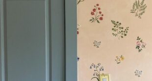 Nursery wallpaper your little ones