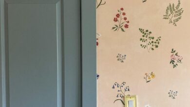Nursery wallpaper your little ones