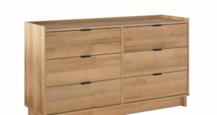 Oak chest of drawers