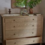 Oak chest of drawers