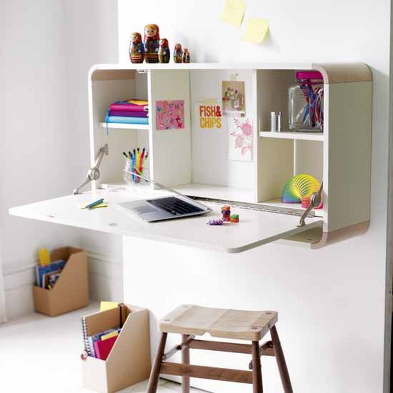 Optimal desk for the childrens room