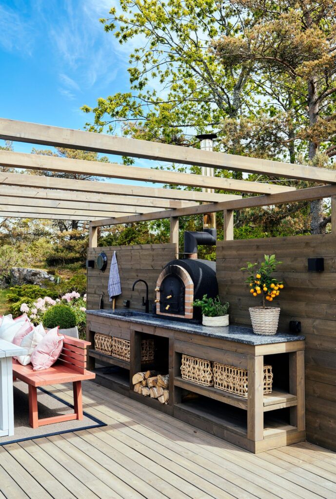 Outdoor Kitchen Designs