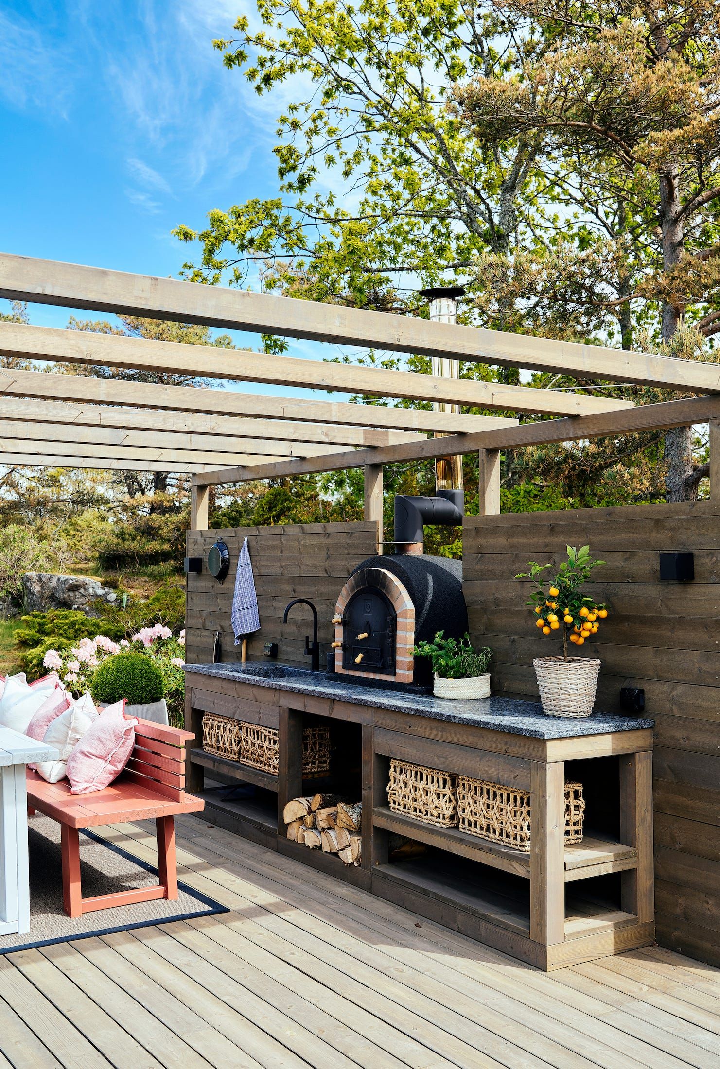 Outdoor Kitchen Designs Top Ideas for Creating an Amazing Outdoor Cooking Space