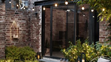Outdoor courtyard lighting