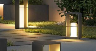 Outdoor garden light