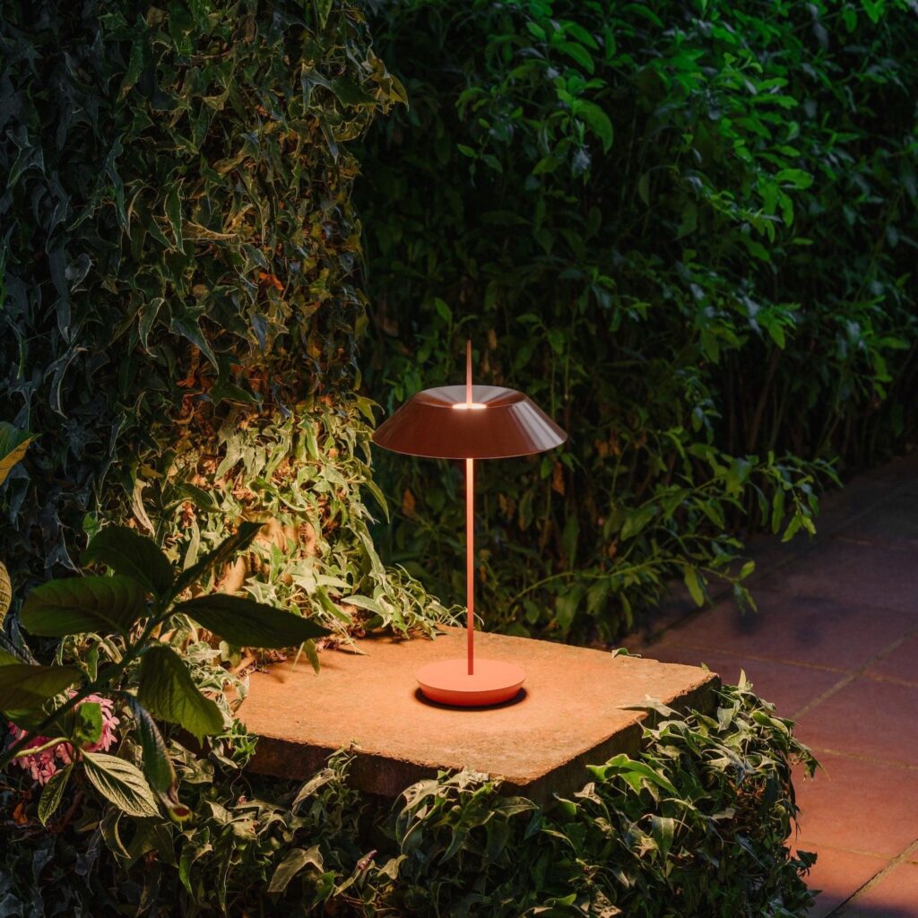 Outdoor table lamps