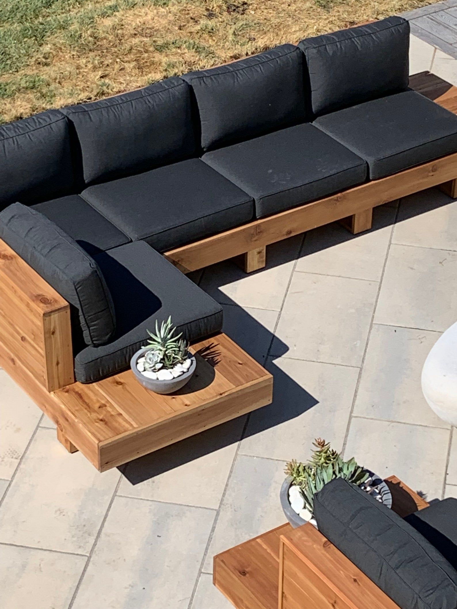 Outside Furniture How to Choose the Right Pieces for Your Outdoor Space