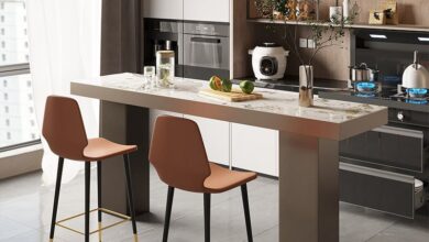 Pedestal Tables