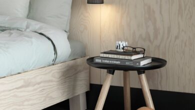 Replacing bathroom wall lamps