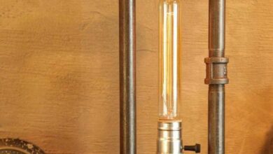 Rustic table lamp