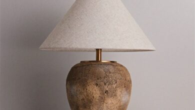 Rustic table lamp