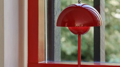Select lamp stand