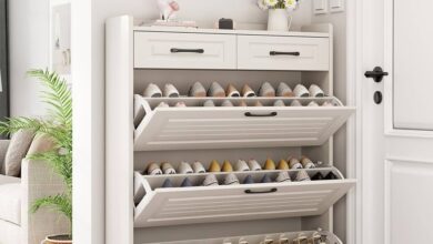 Shoe cabinet