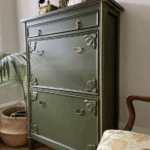 Shoe cabinet