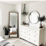 Simple Bedroom Decoration
