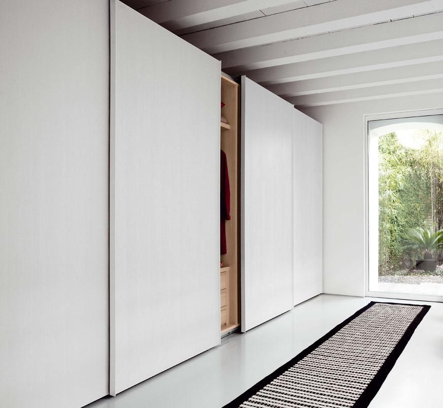 Sliding door wardrobe Maximizing Space with a Stylish Wardrobe Option