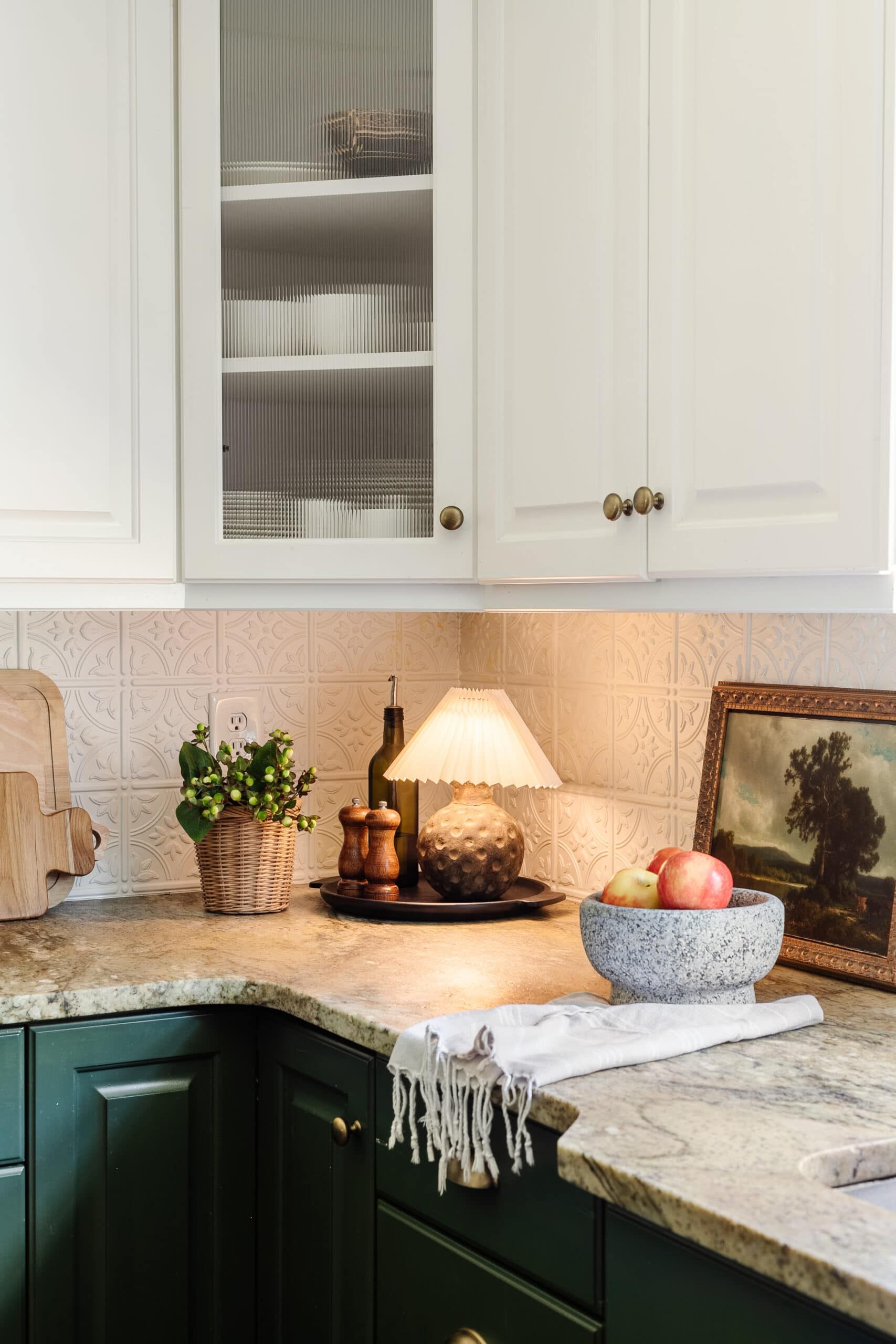 Small Lamps in the Kitchen for Added Ambiance