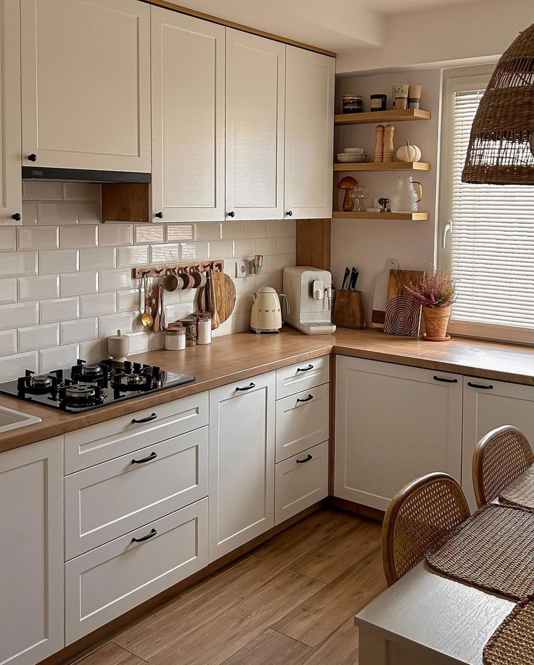 Small kitchens maximizing every inch