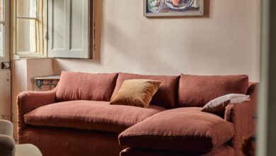 Sofa With Chaise