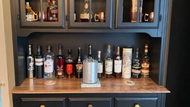 Bar Hutch