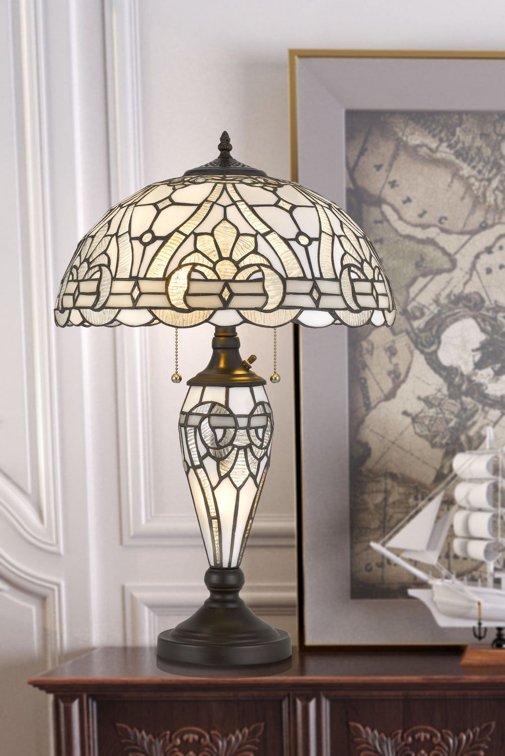 Tiffany table lamp adds beauty and elegance to your home