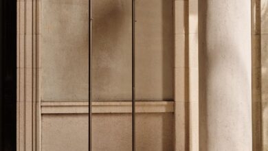 Torchiere floor lamp