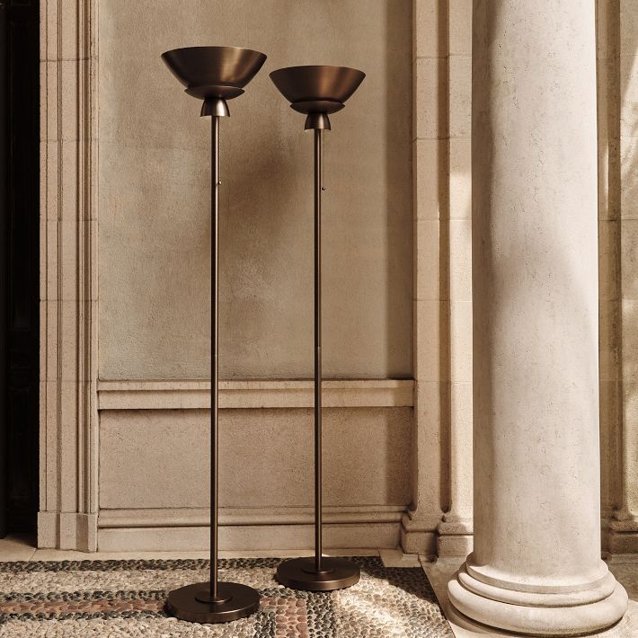 Torchiere floor lamp