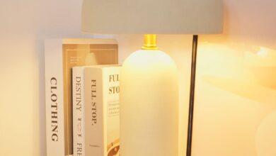 touches base lamp