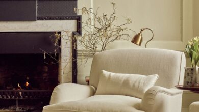 Traditional Armchairs
