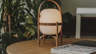 Traditional desk lamp