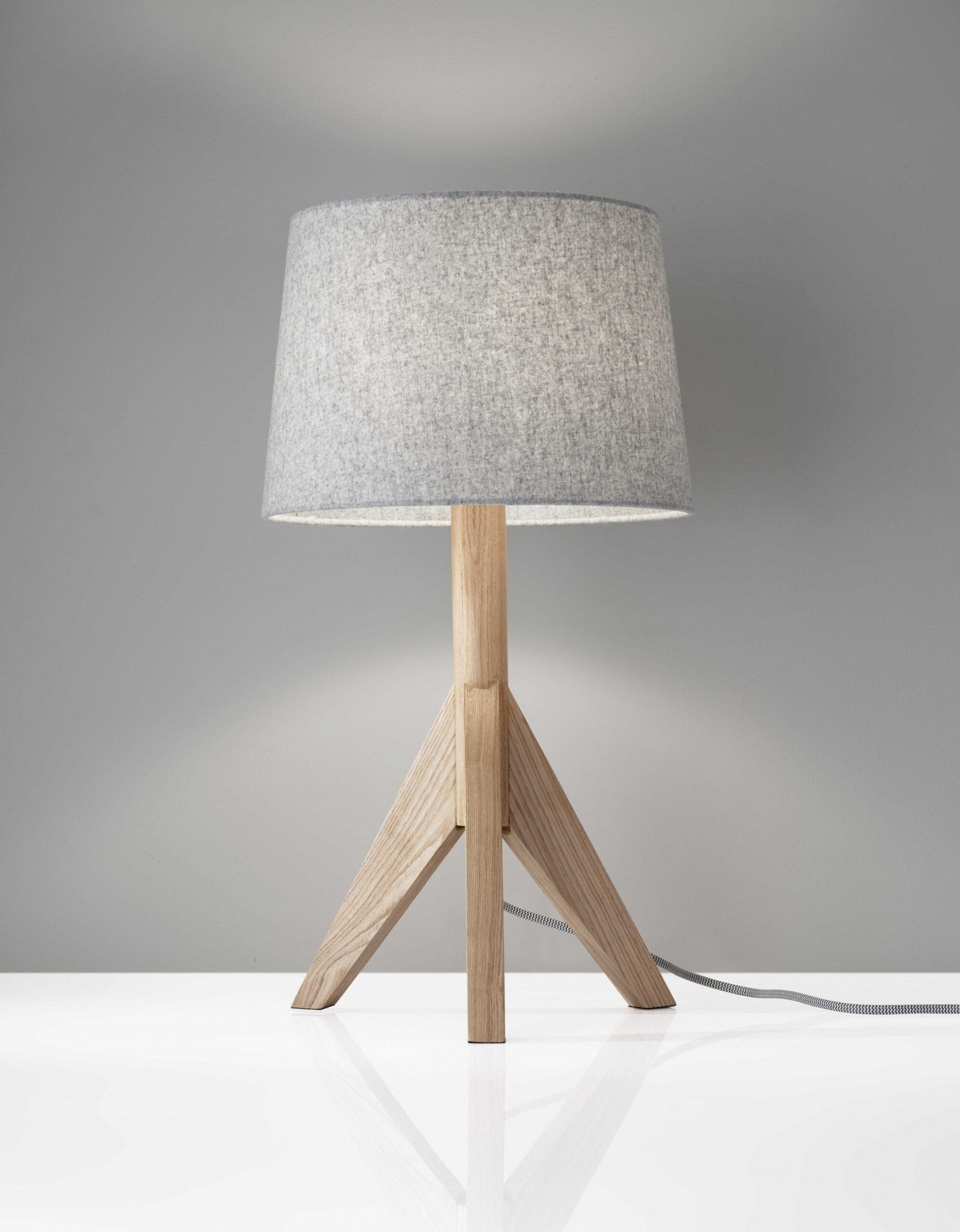 Tripod Table Lamp: A Stylish Lighting Solution