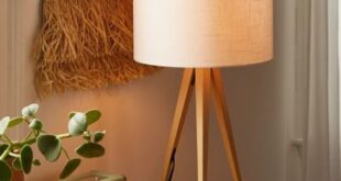 tripod table lamp