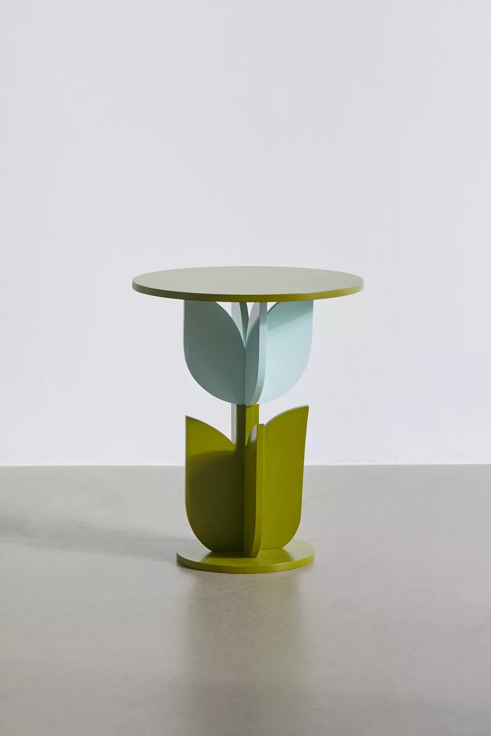 Tulip Table: The Iconic Furniture Piece for Modern Interior Design