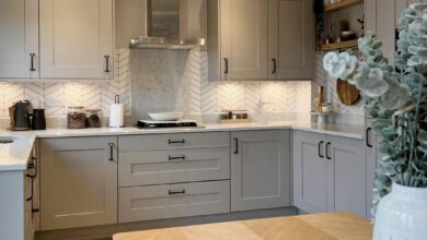 U shaped kitchens