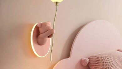 Wall lamp for children