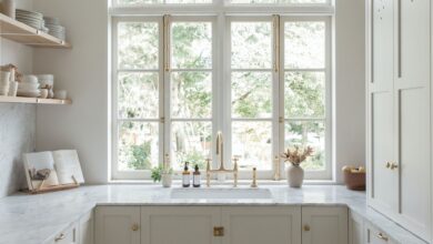 White kitchens